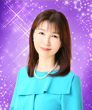 白雪 彩月
